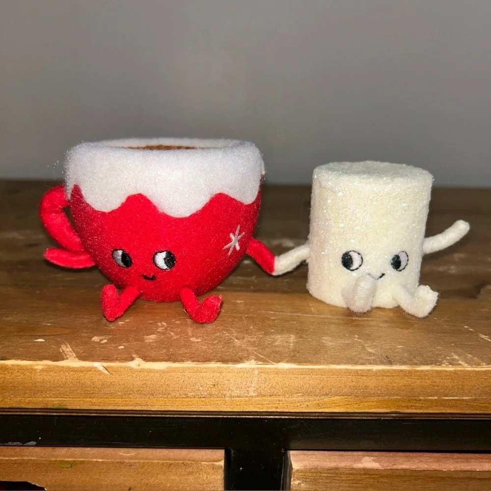 Target Wondershop 2023 Hot Cocoa Mug & Marshmallow Christmas Décor Set Felt